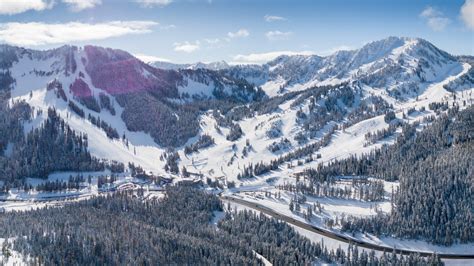 stevens pass student discount